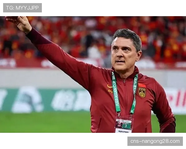 欧足联举办青年教练论坛,肋部空间利用成为本期高级战术课程核心模块 欧足联举办青年教练论坛,肋部空间利用成为本期高级战术课程核心模块