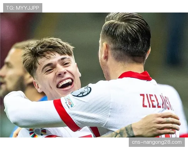 泽林斯基世界波破门后狂奔庆祝，打进个人意甲生涯第50球